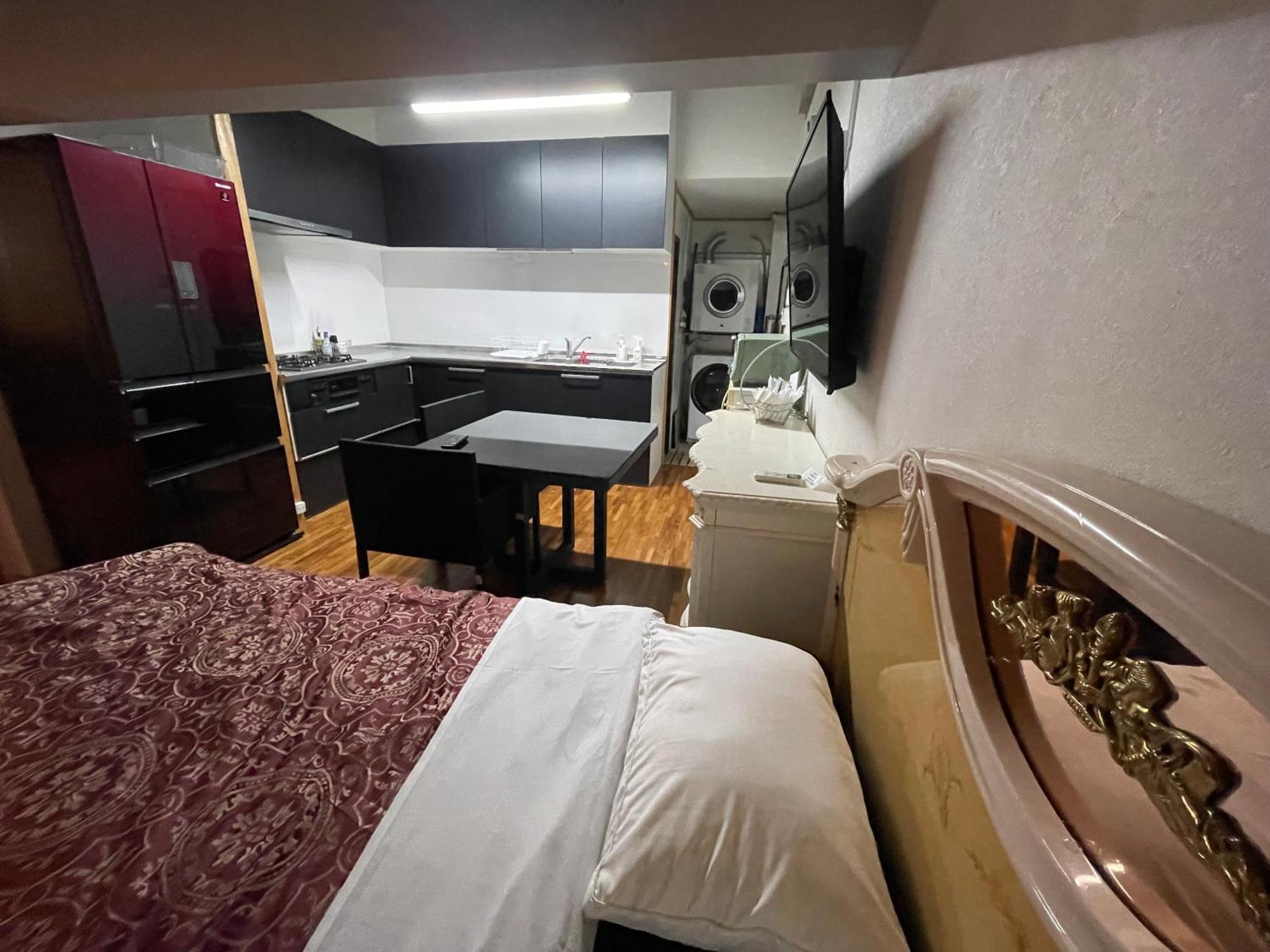 Guest House Koza Gate2 Okinawa ภายนอก รูปภาพ
