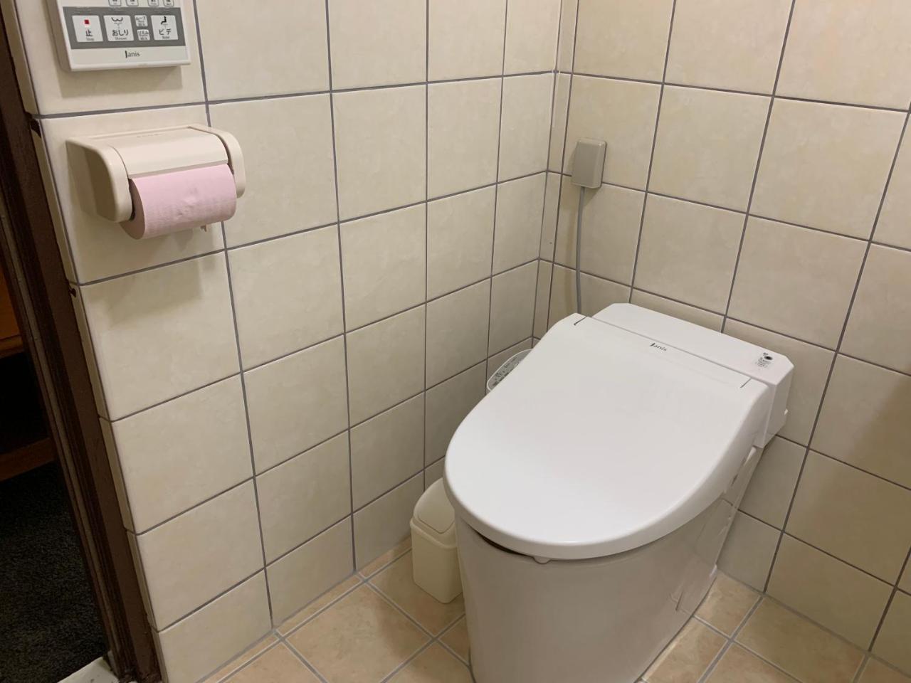 Guest House Koza Gate2 Okinawa ภายนอก รูปภาพ