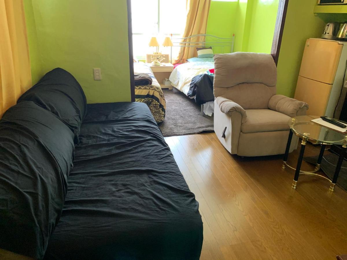 Guest House Koza Gate2 Okinawa ภายนอก รูปภาพ